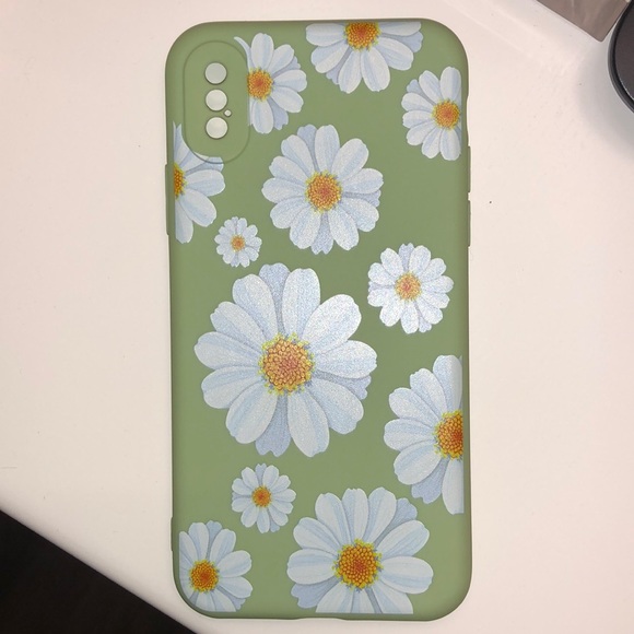 Green Daisy iPhone X case